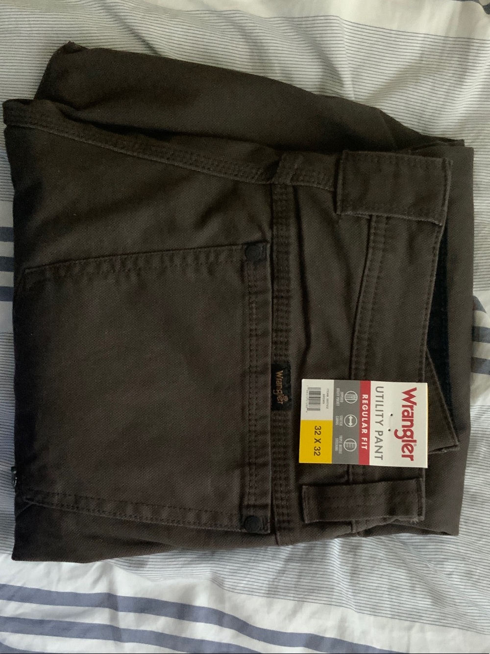 Wrangler Men's Relaxed Utility Jeans - Dark Brown